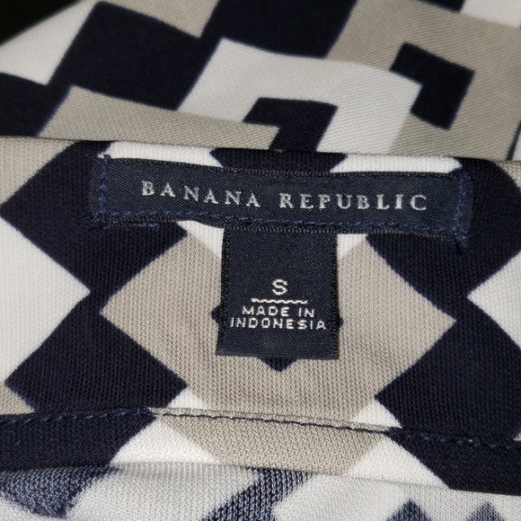 Banana Republic Wrap Around Dress - Picture 7 of 8